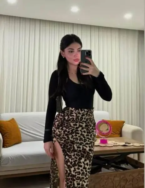 KÜÇÜKÇEKMECE VIP Escort CEYDA - Doğrulanmış Model